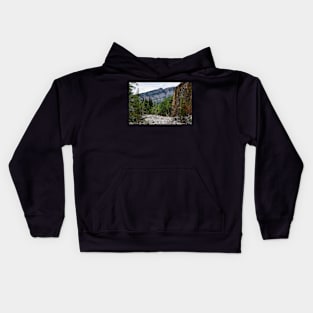 Mountain trail. Kids Hoodie